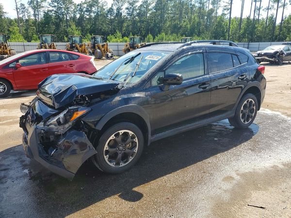 2023 SUBARU CROSSTREK Premium — Front 3/4