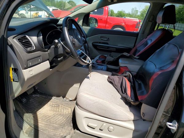 2016 KIA SEDONA LX - Middle-low