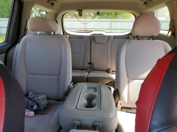 2016 KIA SEDONA LX - Middle-low