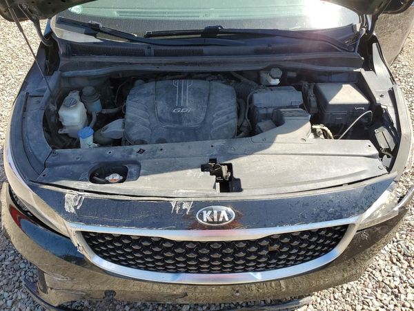2016 KIA SEDONA LX - Middle-low