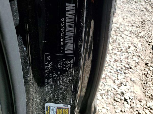 2016 KIA SEDONA LX - Middle-low