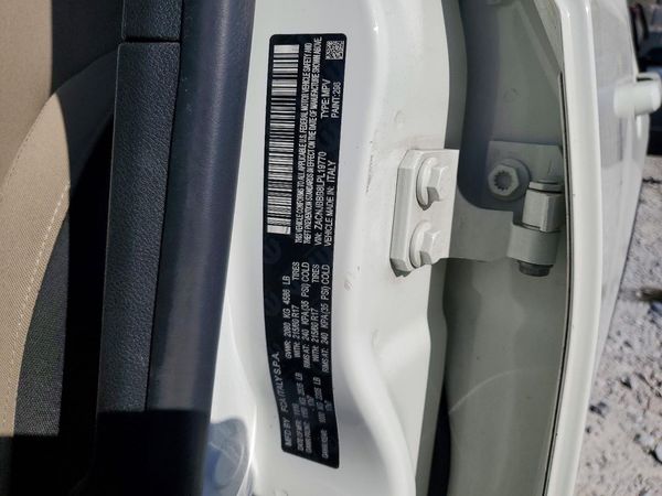 2020 JEEP RENEGADE LATITUDE 4X4