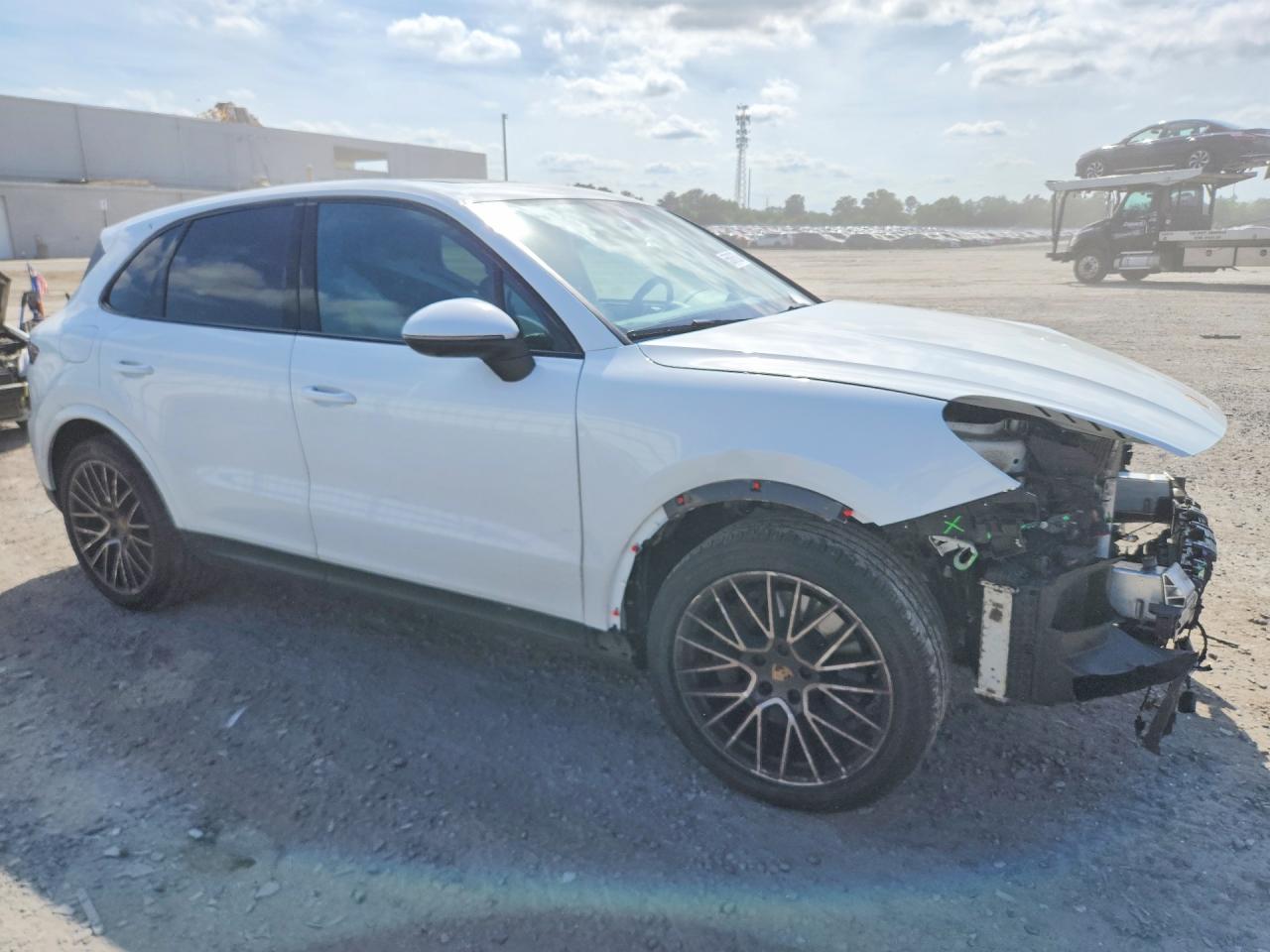 2023 PORSCHE CAYENNE
