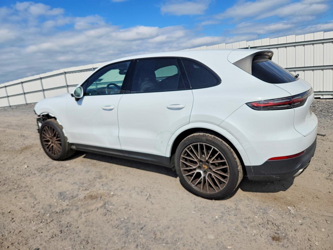 2023 PORSCHE CAYENNE