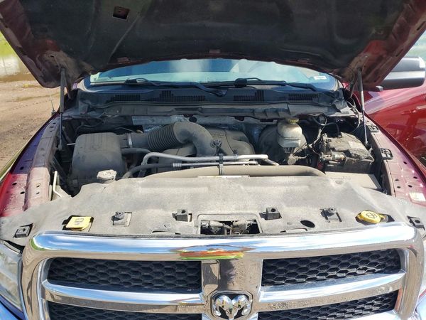2018 RAM 2500 SLT — Engine bay