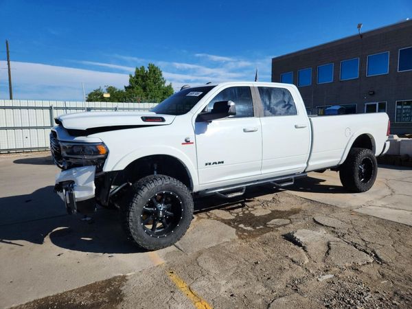 2022 RAM 3500 LARAMIE CREW CAB 4X4