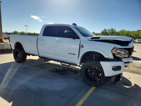 2022 RAM 3500 LARAMIE CREW CAB 4X4