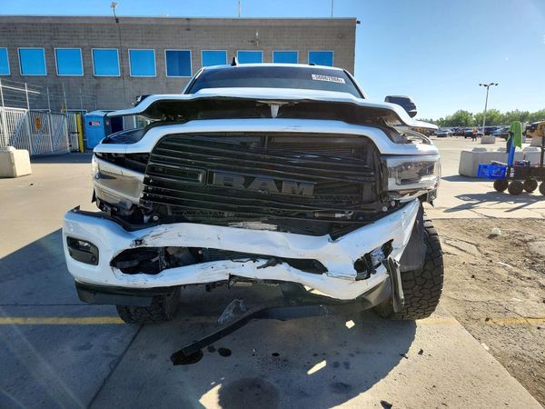 2022 RAM 3500 LARAMIE CREW CAB 4X4