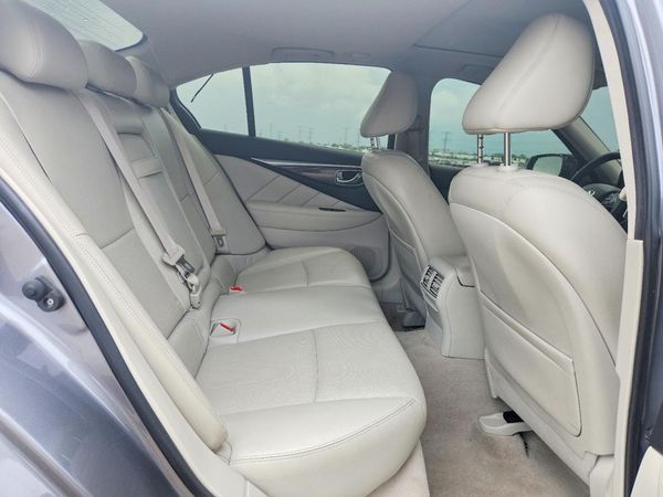 2017 INFINITI Q50