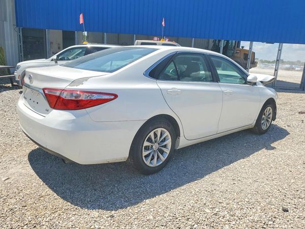 2016 TOYOTA CAMRY