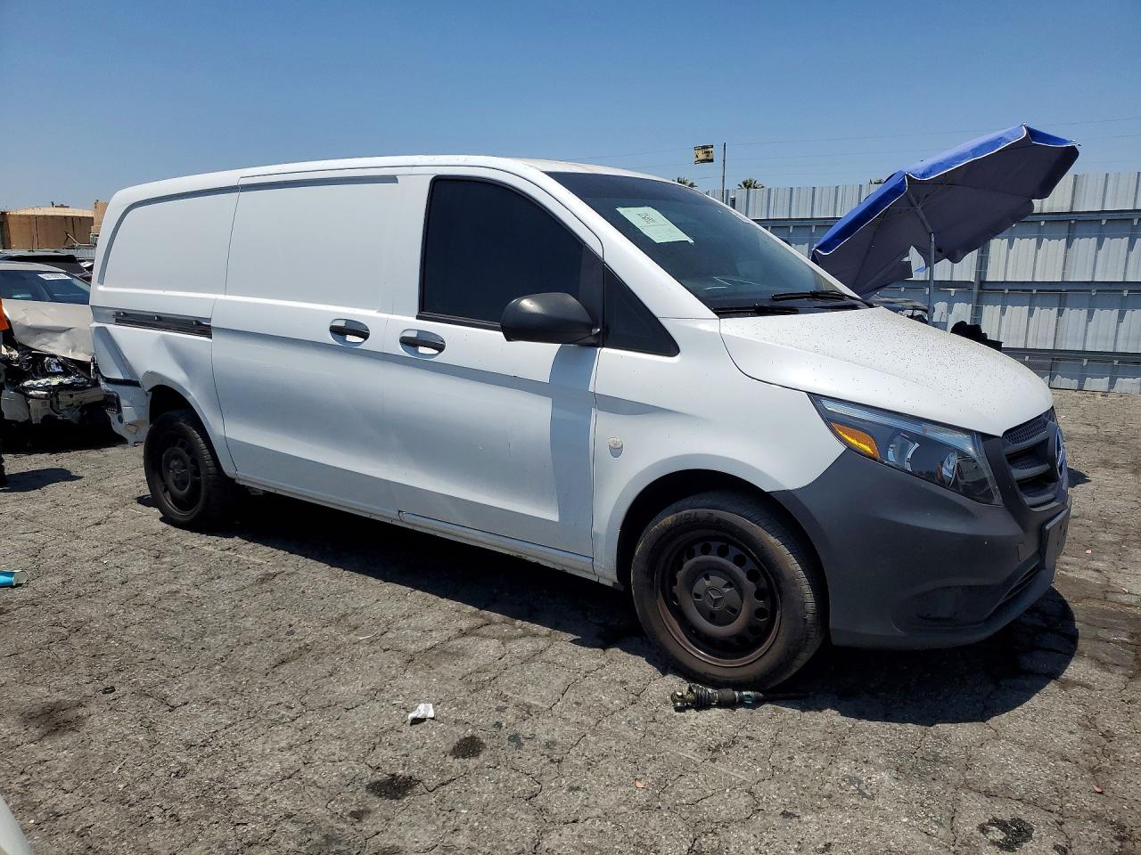 2020 MERCEDES-BENZ METRIS