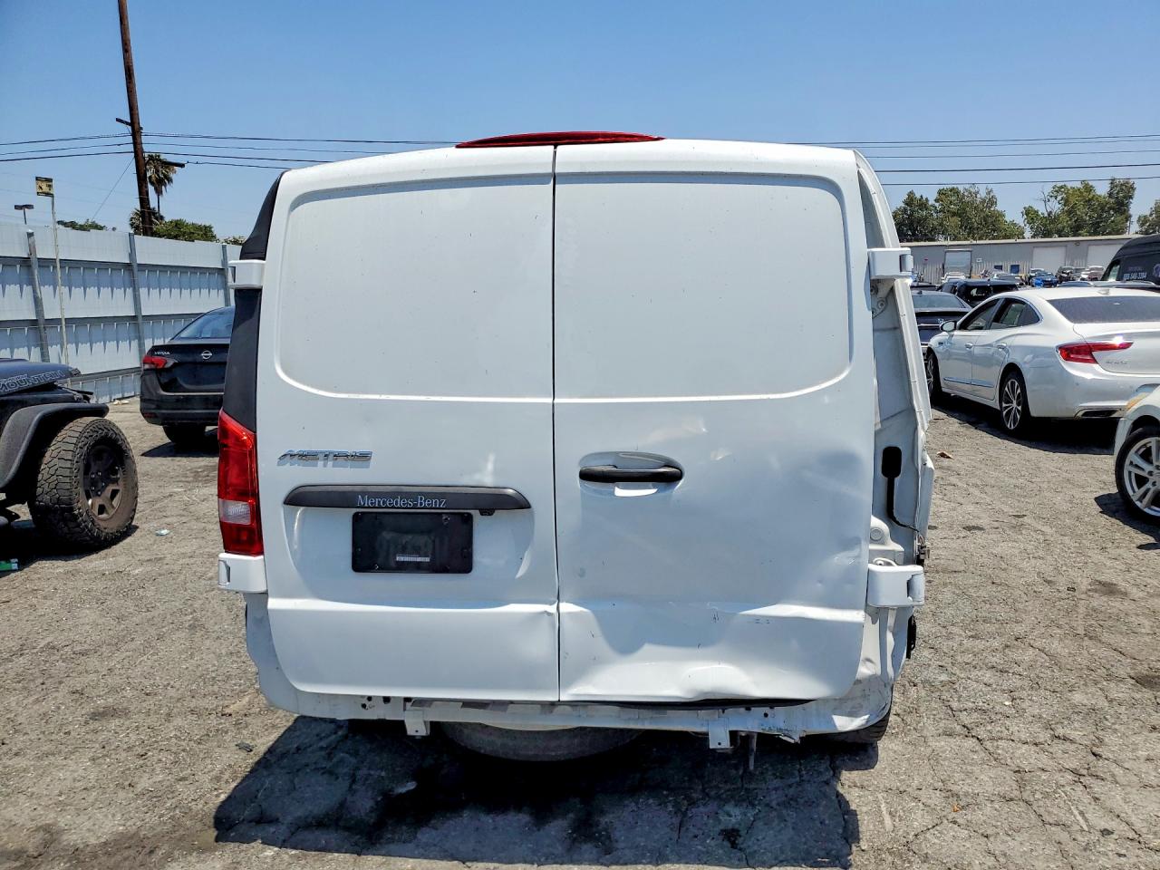 2020 MERCEDES-BENZ METRIS