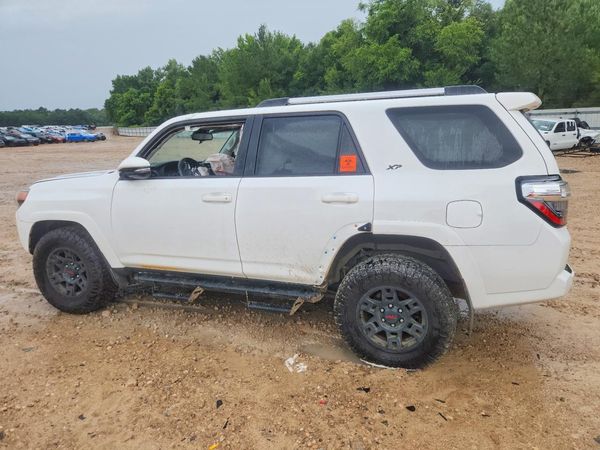 2020 TOYOTA 4RUNNER