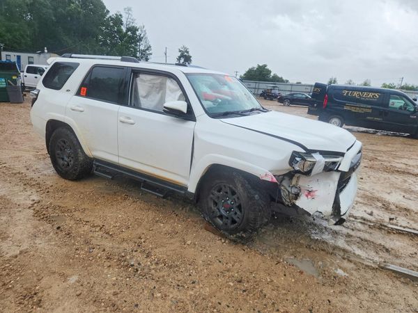 2020 TOYOTA 4RUNNER