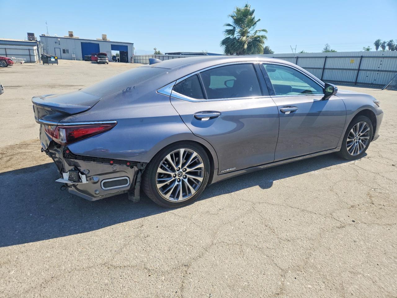 2021 LEXUS ES 300h Premium
