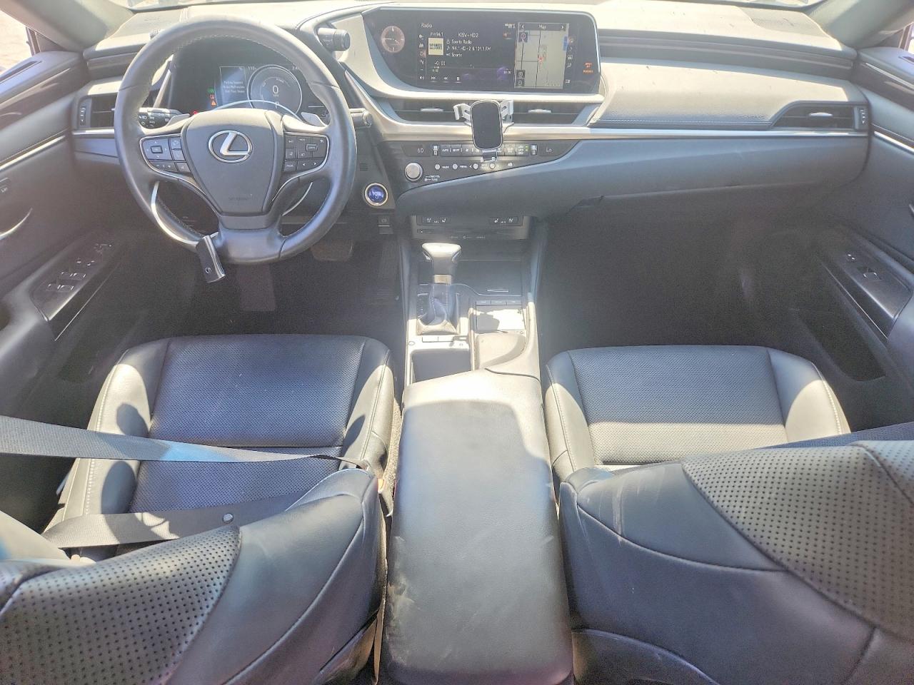 2021 LEXUS ES 300h Premium
