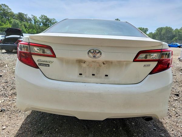 2014 TOYOTA CAMRY