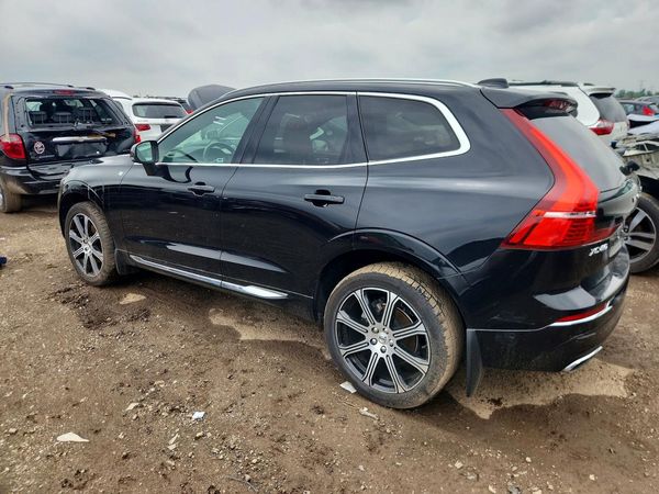 2021 VOLVO XC60