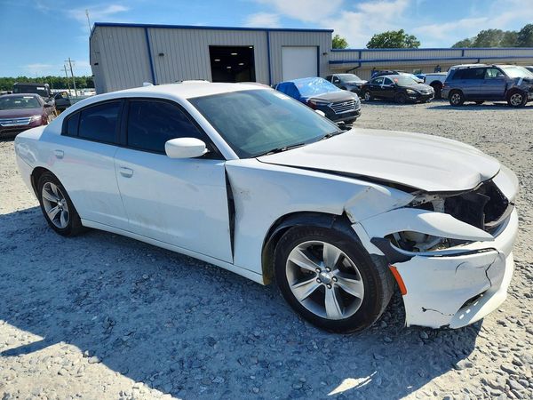 2016 DODGE CHARGER SXT