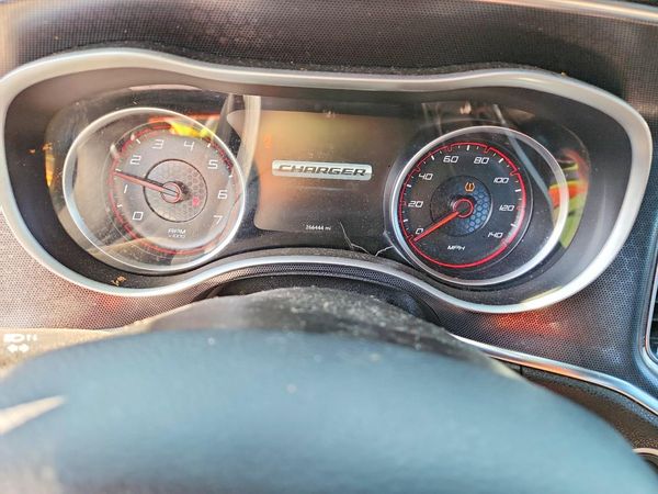 2016 DODGE CHARGER SXT