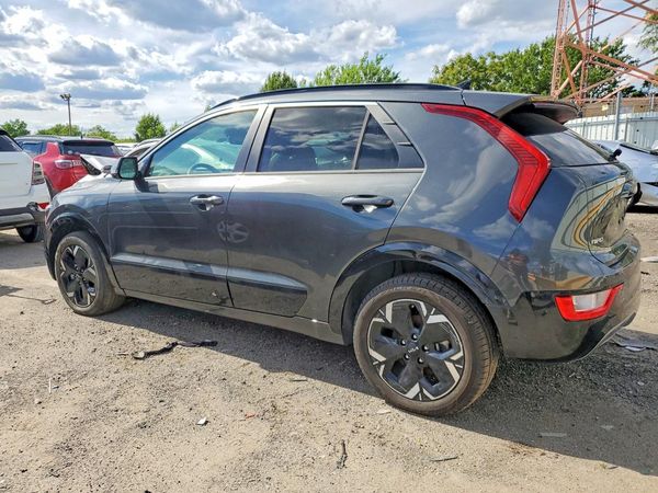 2023 KIA NIRO