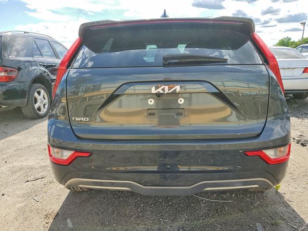 2023 KIA NIRO