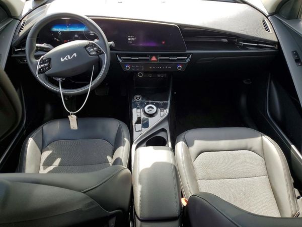 2023 KIA NIRO