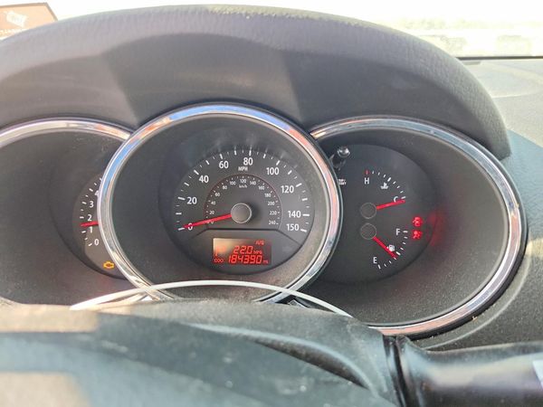 2013 KIA SORENTO Base / LX