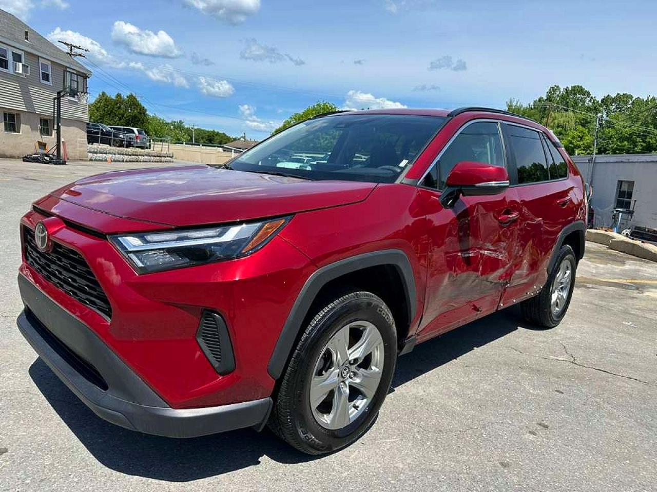 2023 TOYOTA RAV4 XLE