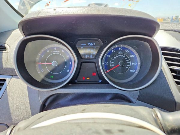 2015 HYUNDAI ELANTRA