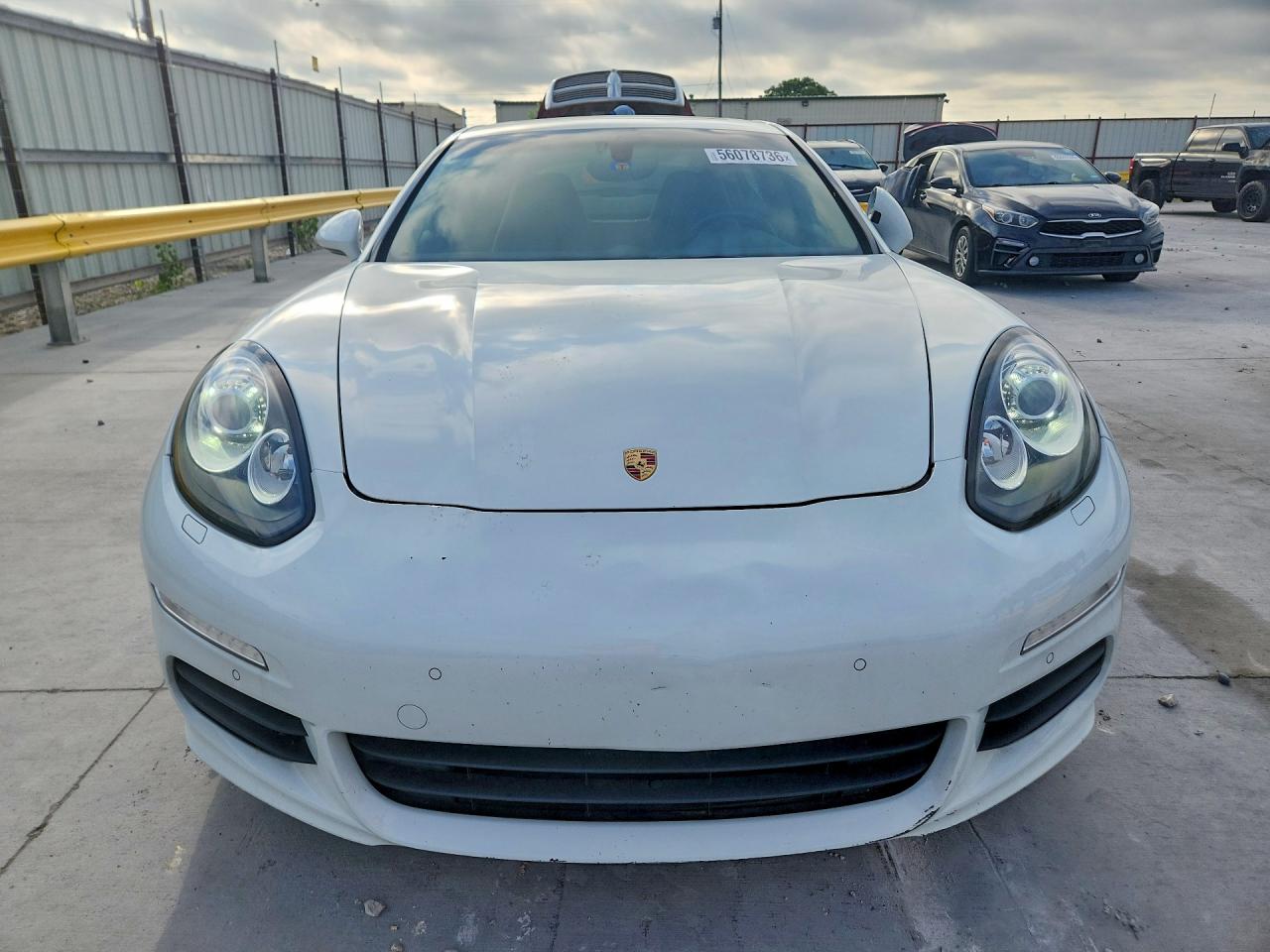 2016 PORSCHE PANAMERA Base (2WD), 4 (4WD)