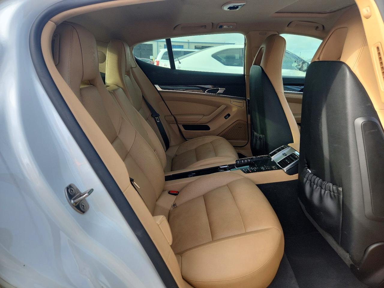 2016 PORSCHE PANAMERA Base (2WD), 4 (4WD)