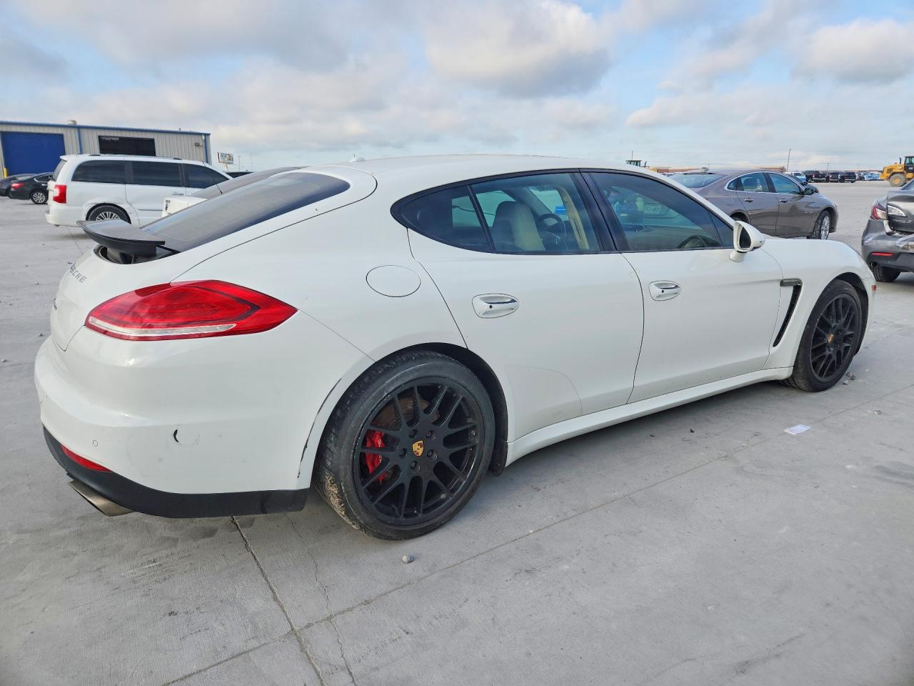 2016 PORSCHE PANAMERA Base (2WD), 4 (4WD)