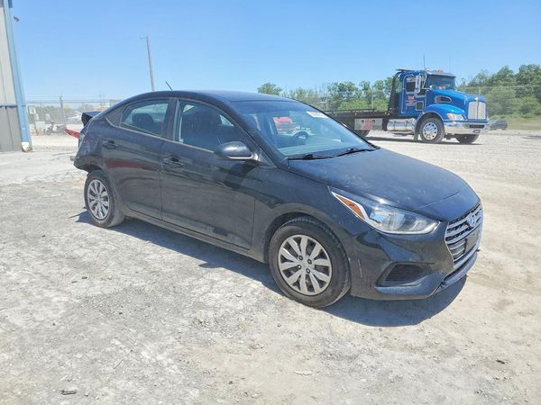 2019 HYUNDAI ACCENT SE and SEL