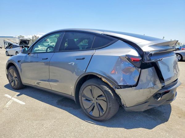 2026 TESLA MODEL Y