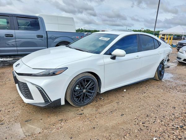 2026 TOYOTA CAMRY