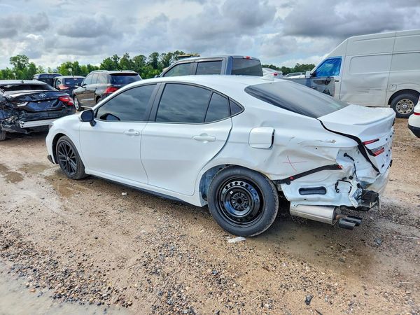 2026 TOYOTA CAMRY