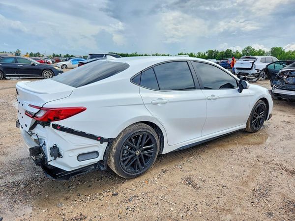 2026 TOYOTA CAMRY