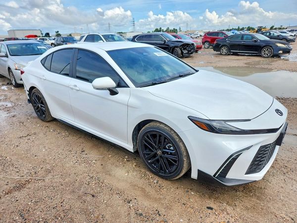 2026 TOYOTA CAMRY