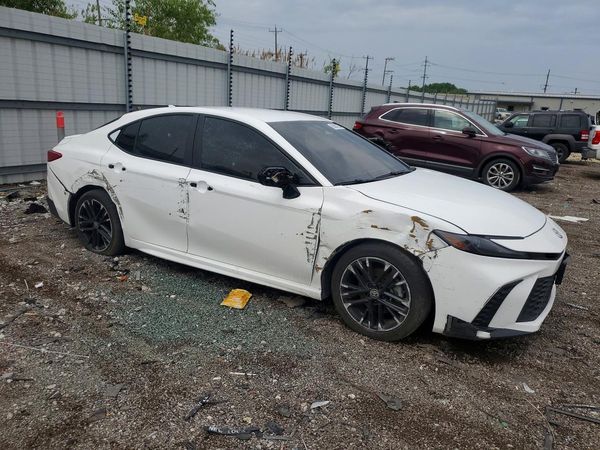2025 TOYOTA CAMRY