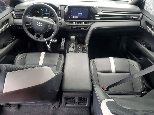 2025 TOYOTA CAMRY