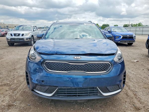 2017 KIA NIRO