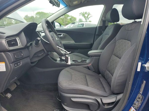 2017 KIA NIRO