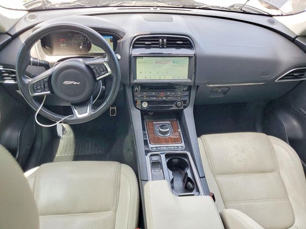 2019 JAGUAR F-PACE