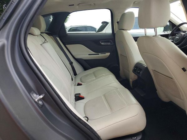 2019 JAGUAR F-PACE