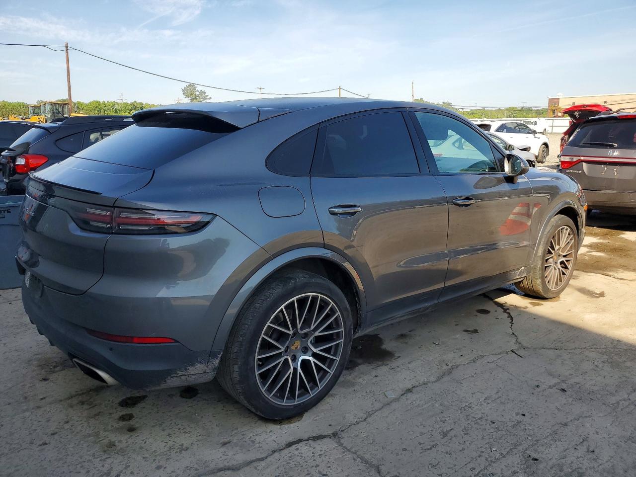 2022 PORSCHE CAYENNE