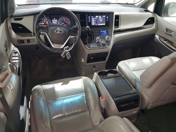 2015 TOYOTA SIENNA