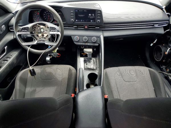 2021 HYUNDAI ELANTRA SE