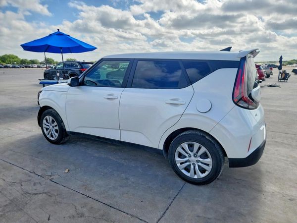 2023 KIA SOUL LX, S