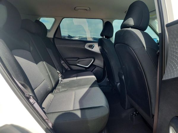 2023 KIA SOUL LX, S